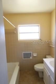 В аренду: $1,675 (2 спален, 1 ванн, 934 Квадратных фут)