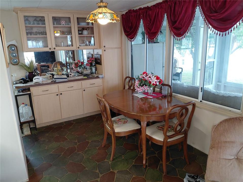 En Venta: $160,000 (2 camas, 2 baños, 984 Pies cuadrados)