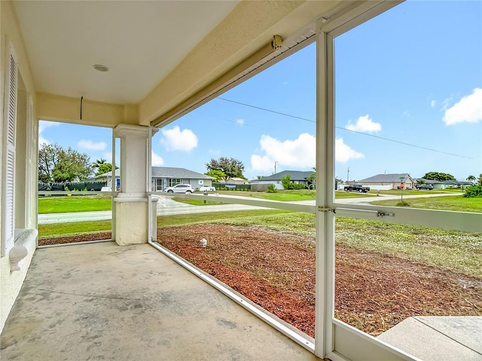 For Sale: $274,999 (3 beds, 2 baths, 1408 Square Feet)