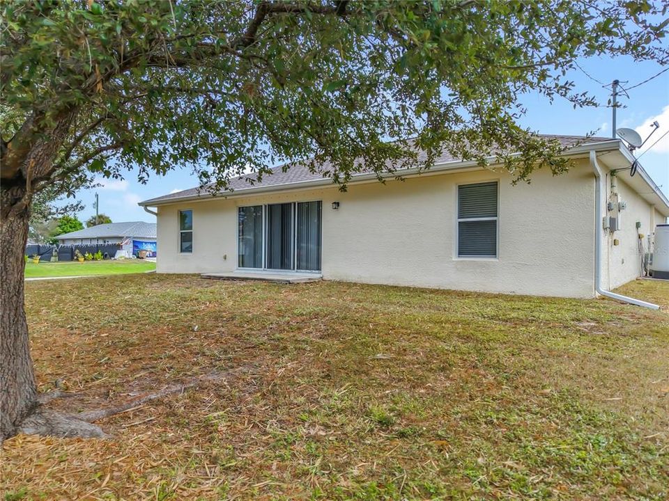 For Sale: $274,999 (3 beds, 2 baths, 1408 Square Feet)