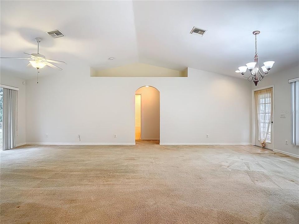 For Sale: $274,999 (3 beds, 2 baths, 1408 Square Feet)