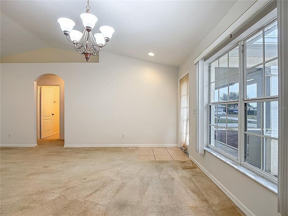 For Sale: $274,999 (3 beds, 2 baths, 1408 Square Feet)