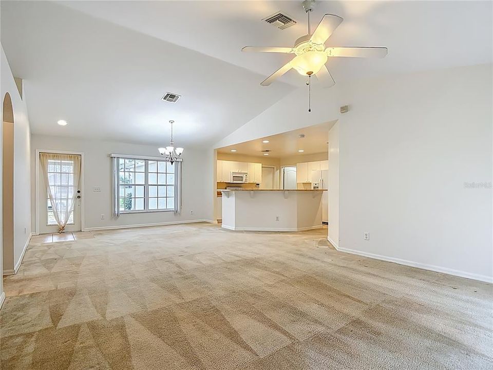 For Sale: $274,999 (3 beds, 2 baths, 1408 Square Feet)