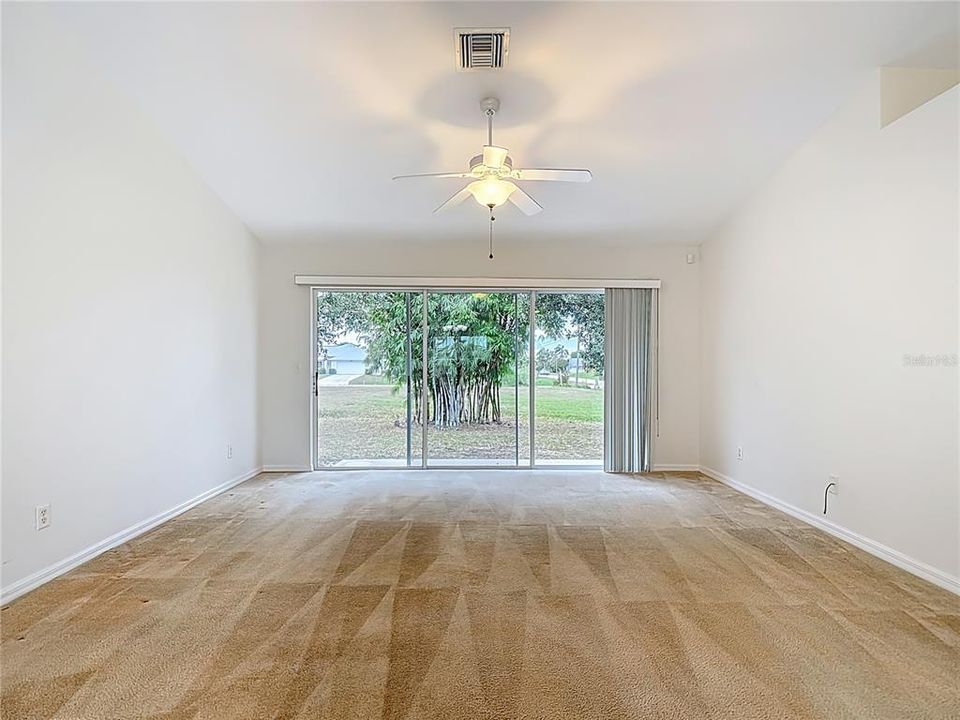 For Sale: $274,999 (3 beds, 2 baths, 1408 Square Feet)