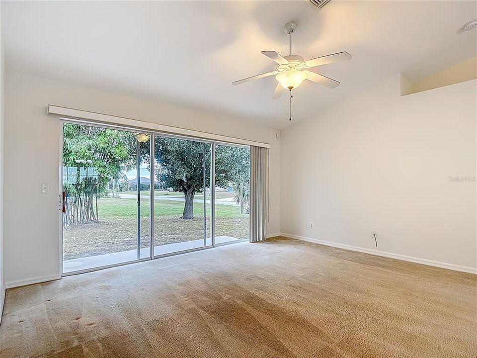 For Sale: $274,999 (3 beds, 2 baths, 1408 Square Feet)