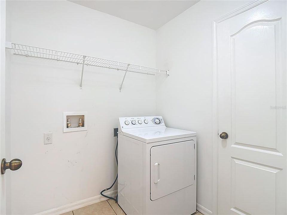 For Sale: $274,999 (3 beds, 2 baths, 1408 Square Feet)