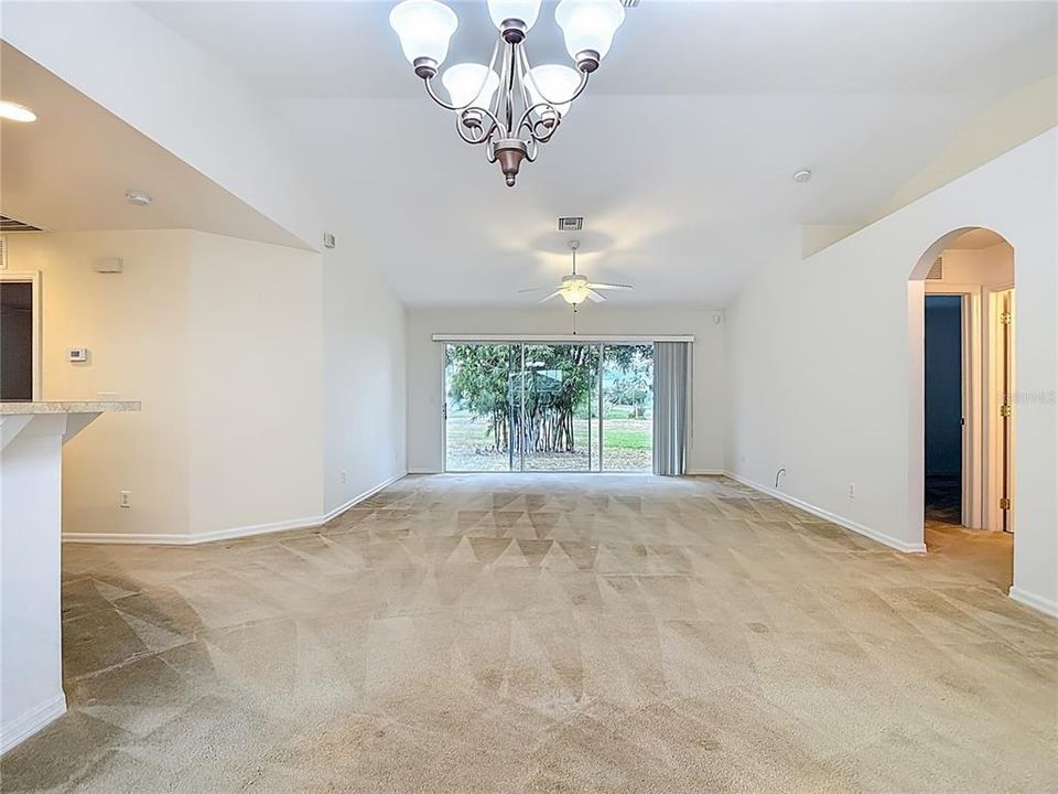 For Sale: $274,999 (3 beds, 2 baths, 1408 Square Feet)