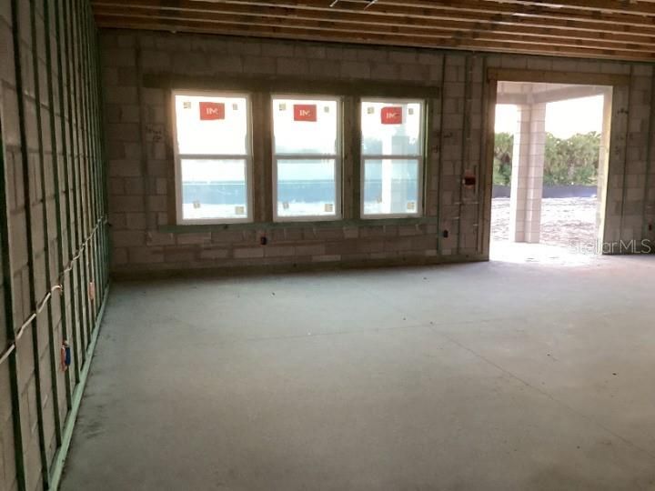 For Sale: $499,990 (4 beds, 2 baths, 2113 Square Feet)