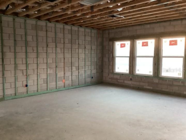 For Sale: $499,990 (4 beds, 2 baths, 2113 Square Feet)