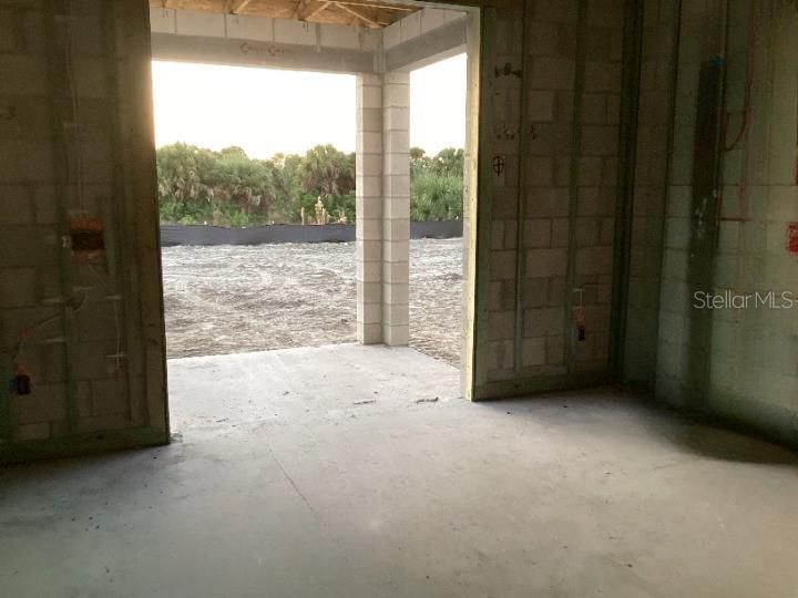 For Sale: $499,990 (4 beds, 2 baths, 2113 Square Feet)