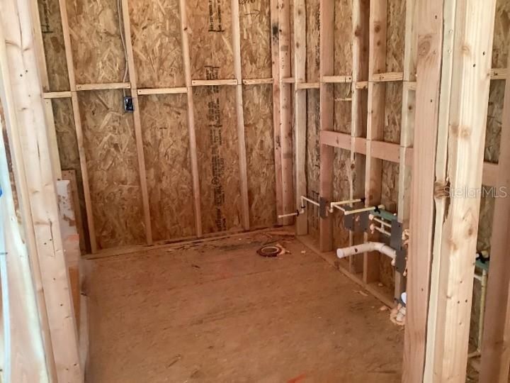 For Sale: $499,990 (4 beds, 2 baths, 2113 Square Feet)