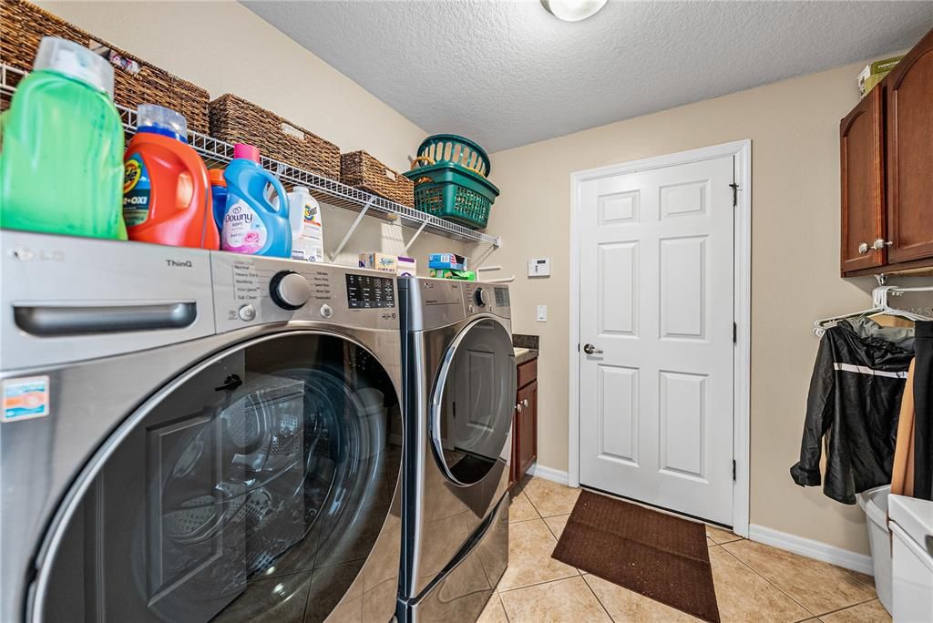 En Venta: $675,000 (6 camas, 4 baños, 4298 Pies cuadrados)