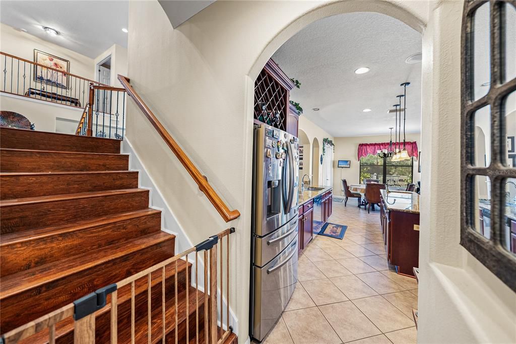 En Venta: $675,000 (6 camas, 4 baños, 4298 Pies cuadrados)