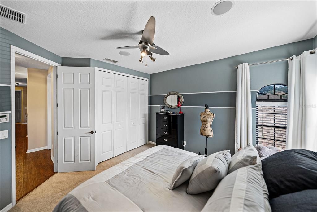 En Venta: $675,000 (6 camas, 4 baños, 4298 Pies cuadrados)