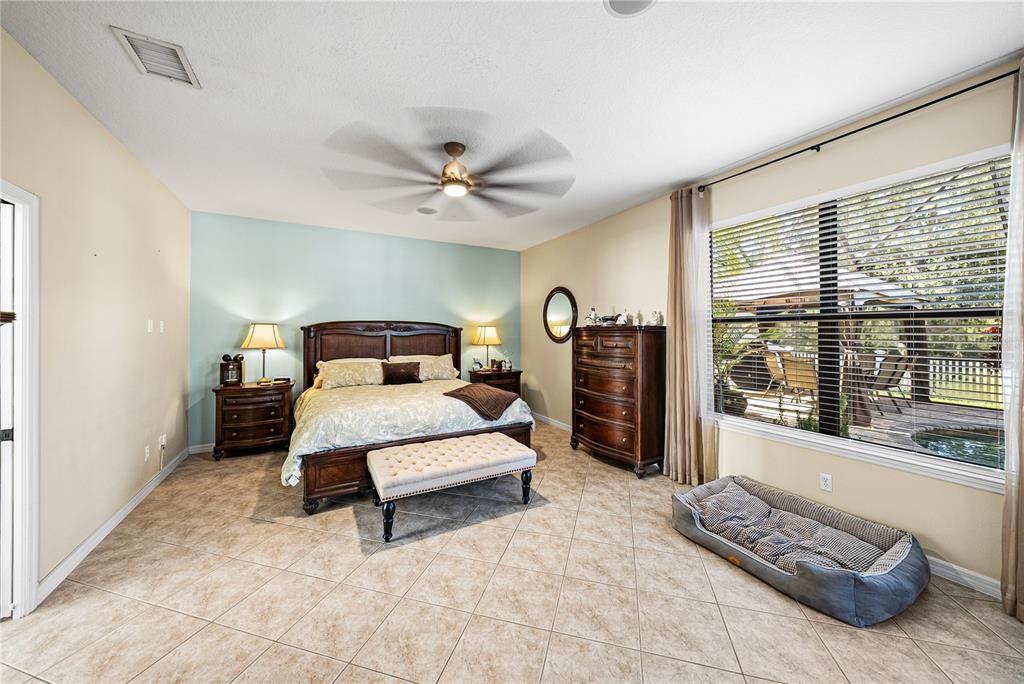 En Venta: $675,000 (6 camas, 4 baños, 4298 Pies cuadrados)