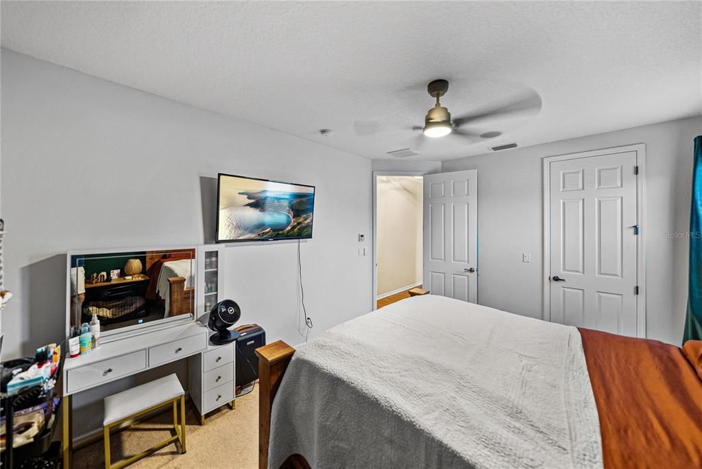 En Venta: $675,000 (6 camas, 4 baños, 4298 Pies cuadrados)