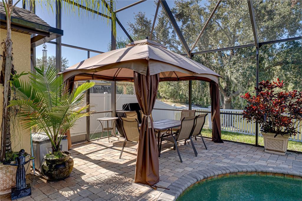 En Venta: $675,000 (6 camas, 4 baños, 4298 Pies cuadrados)