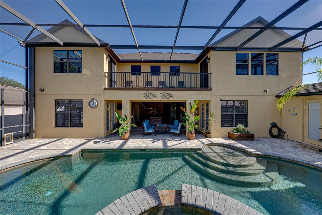 En Venta: $675,000 (6 camas, 4 baños, 4298 Pies cuadrados)