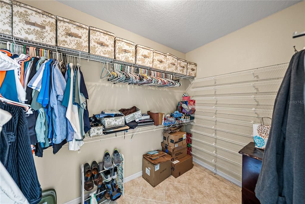 En Venta: $675,000 (6 camas, 4 baños, 4298 Pies cuadrados)