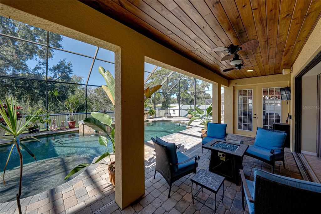 En Venta: $675,000 (6 camas, 4 baños, 4298 Pies cuadrados)