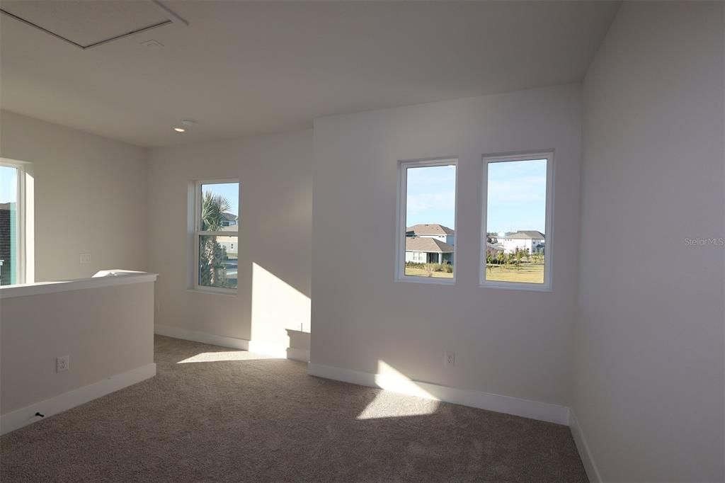 На продажу: $530,330 (4 спален, 2 ванн, 2411 Квадратных фут)