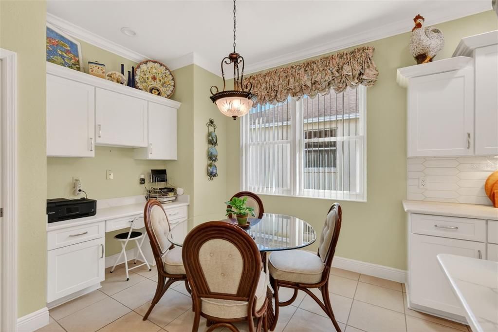 На продажу: $550,000 (3 спален, 2 ванн, 2400 Квадратных фут)