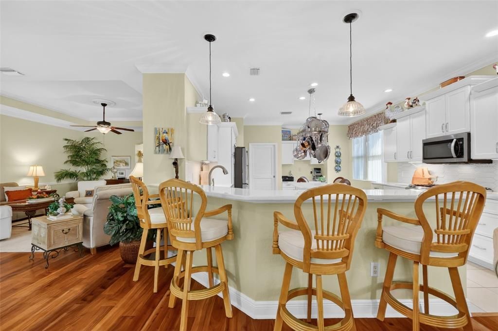 На продажу: $550,000 (3 спален, 2 ванн, 2400 Квадратных фут)