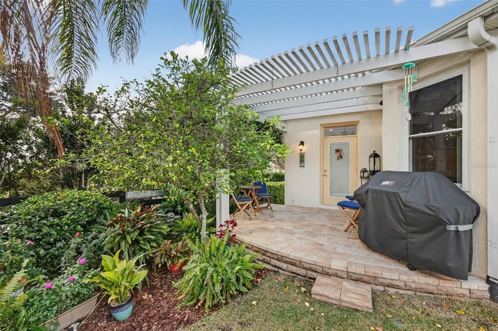 На продажу: $550,000 (3 спален, 2 ванн, 2400 Квадратных фут)