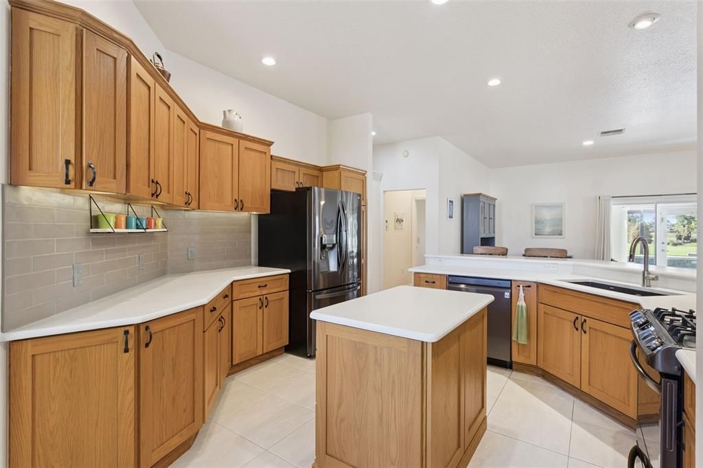 Active With Contract: $570,000 (3 beds, 2 baths, 1920 Square Feet)