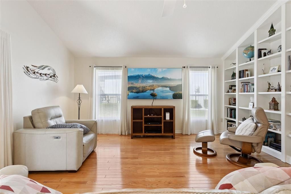 Active With Contract: $570,000 (3 beds, 2 baths, 1920 Square Feet)