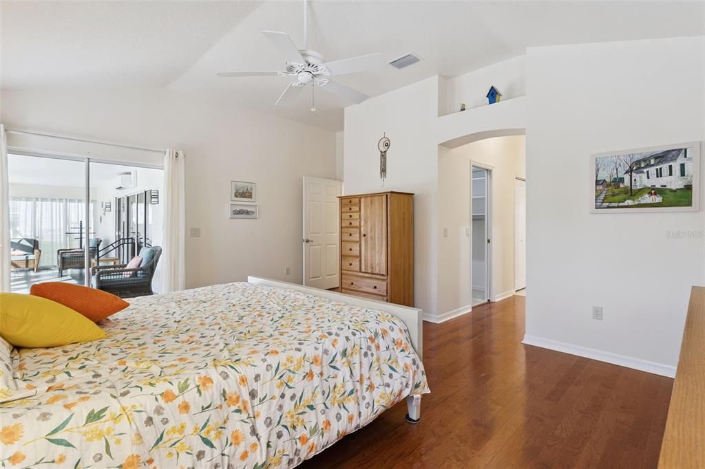 Active With Contract: $570,000 (3 beds, 2 baths, 1920 Square Feet)