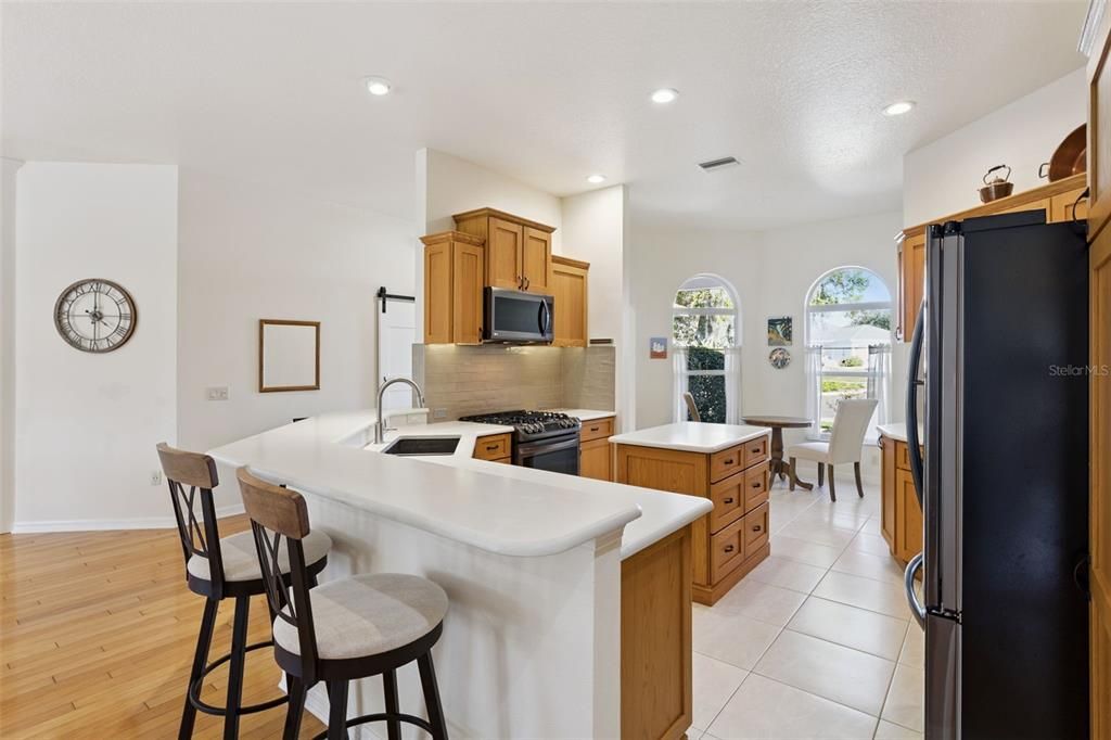 Active With Contract: $570,000 (3 beds, 2 baths, 1920 Square Feet)