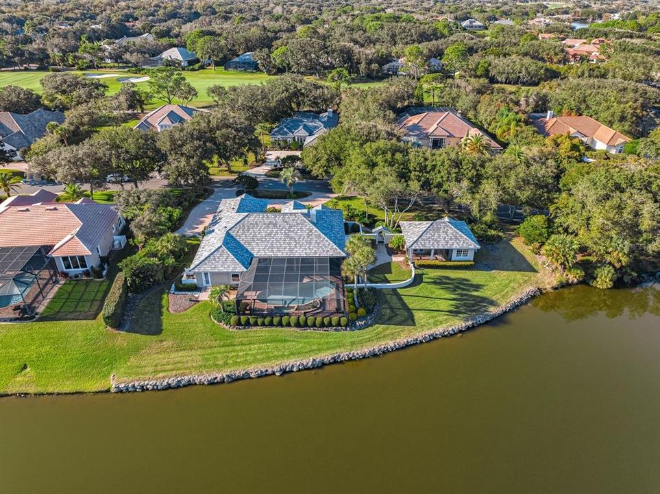 Activo con contrato: $1,275,000 (4 camas, 4 baños, 3501 Pies cuadrados)