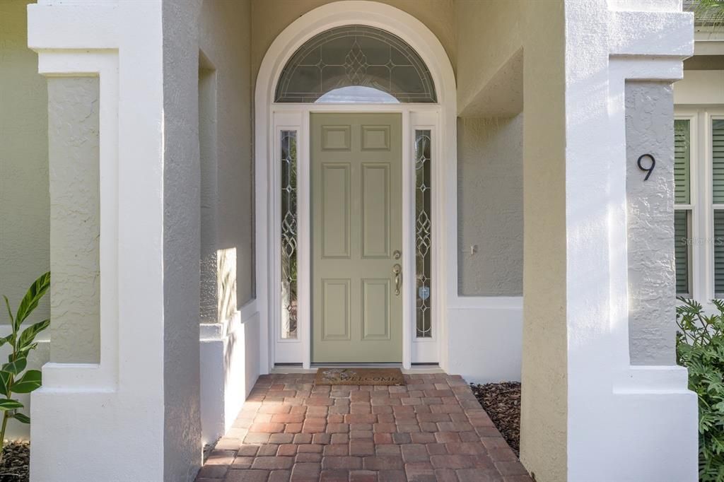 Activo con contrato: $1,275,000 (4 camas, 4 baños, 3501 Pies cuadrados)