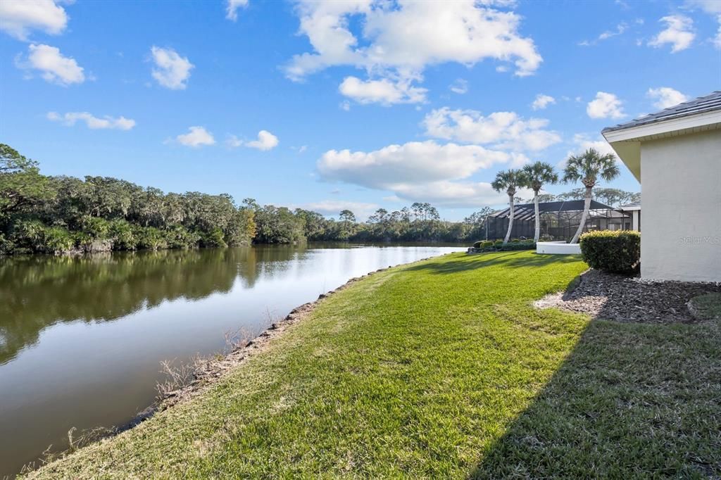 Activo con contrato: $1,275,000 (4 camas, 4 baños, 3501 Pies cuadrados)