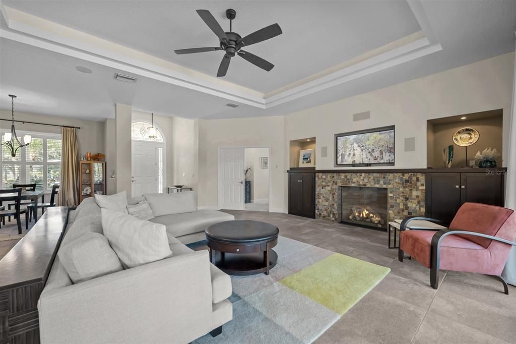 Activo con contrato: $1,275,000 (4 camas, 4 baños, 3501 Pies cuadrados)