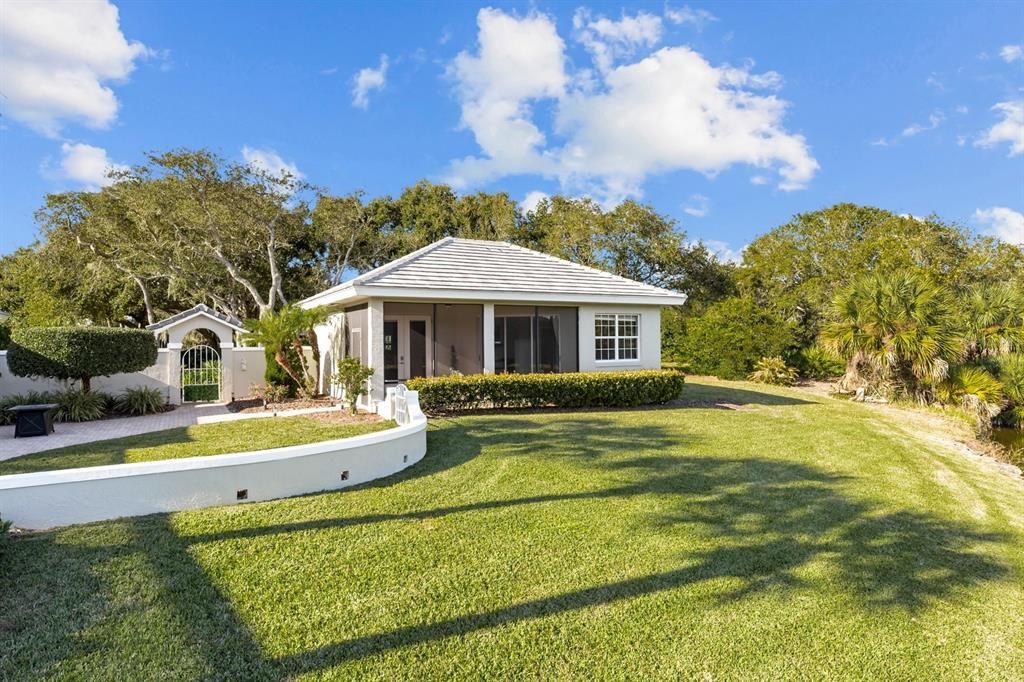 Activo con contrato: $1,275,000 (4 camas, 4 baños, 3501 Pies cuadrados)