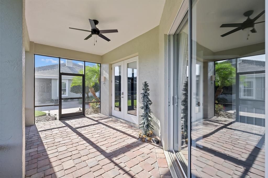 Activo con contrato: $1,275,000 (4 camas, 4 baños, 3501 Pies cuadrados)