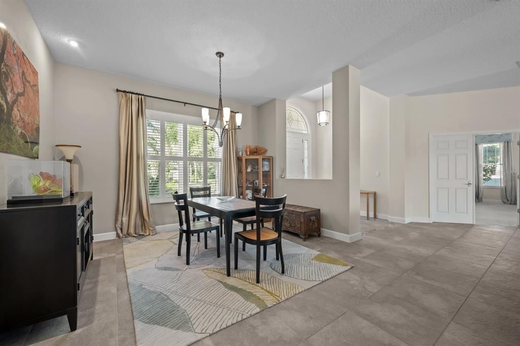 Activo con contrato: $1,275,000 (4 camas, 4 baños, 3501 Pies cuadrados)