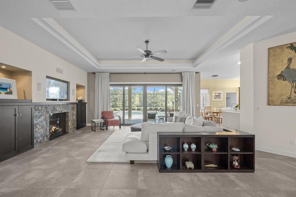 Activo con contrato: $1,275,000 (4 camas, 4 baños, 3501 Pies cuadrados)