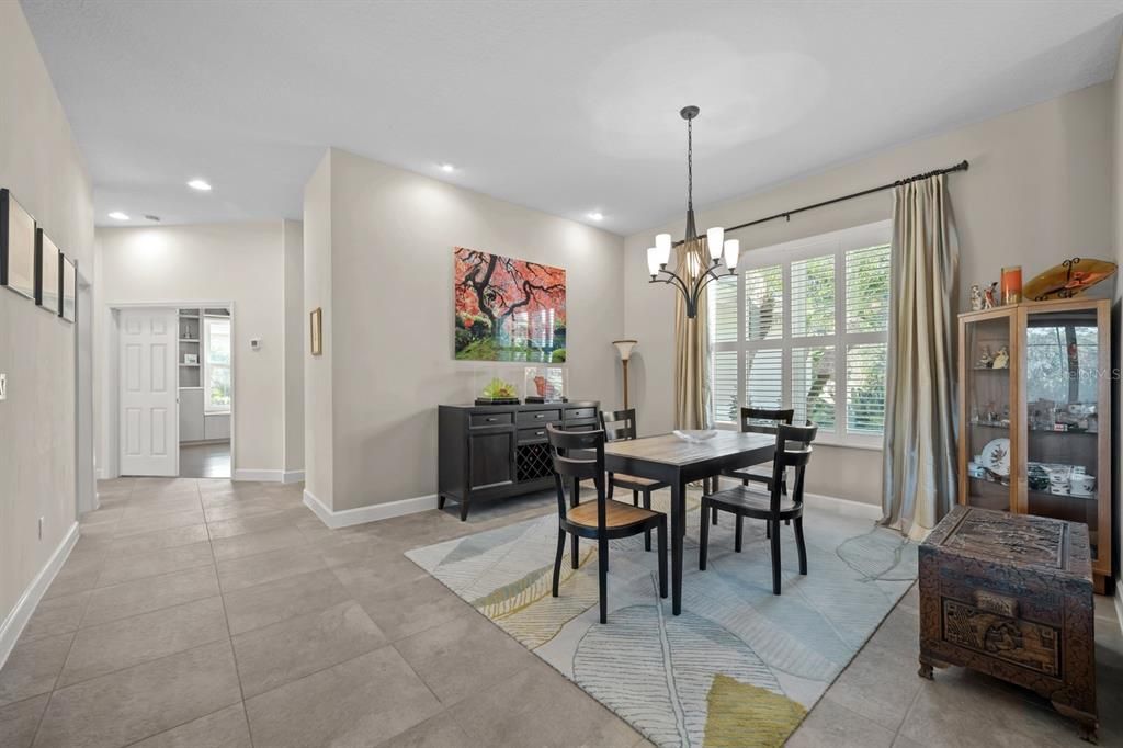 Activo con contrato: $1,275,000 (4 camas, 4 baños, 3501 Pies cuadrados)