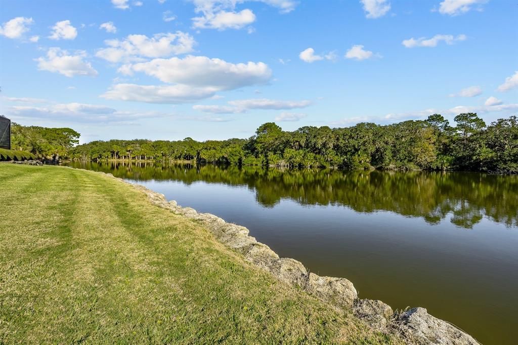 Activo con contrato: $1,275,000 (4 camas, 4 baños, 3501 Pies cuadrados)