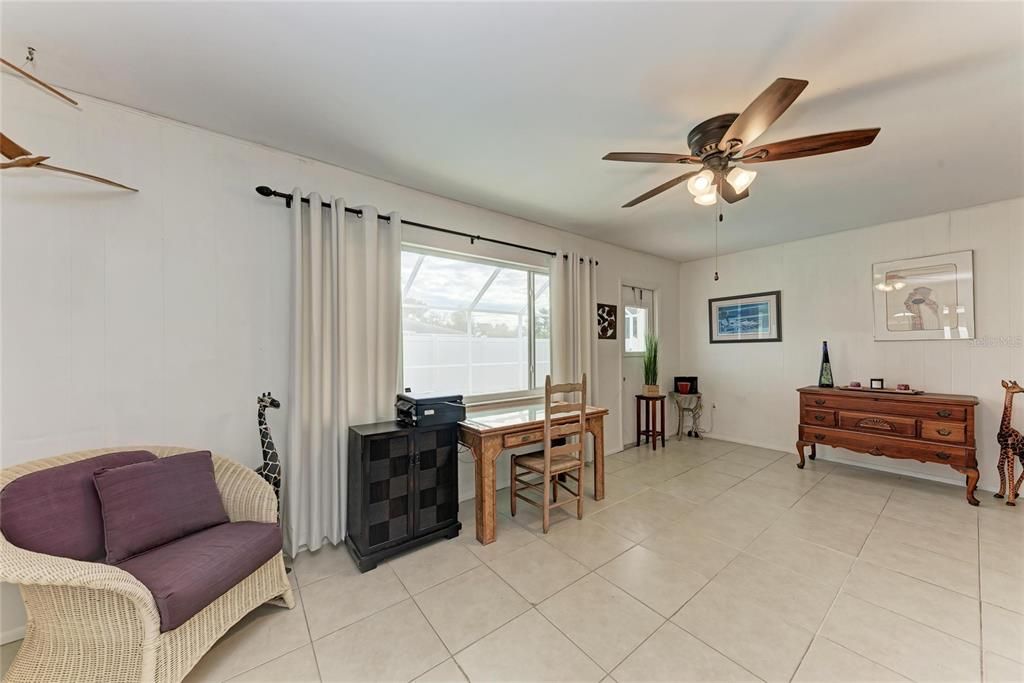 En Venta: $439,000 (3 camas, 2 baños, 1668 Pies cuadrados)