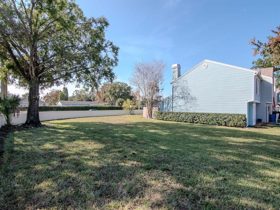 На продажу: $224,000 (2 спален, 2 ванн, 1261 Квадратных фут)