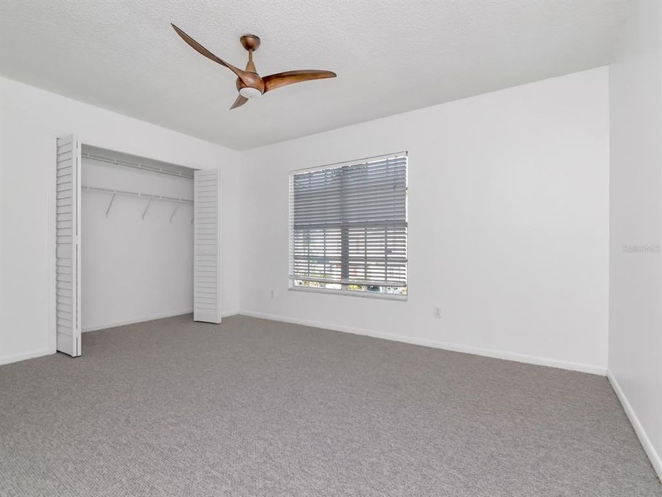 На продажу: $224,000 (2 спален, 2 ванн, 1261 Квадратных фут)