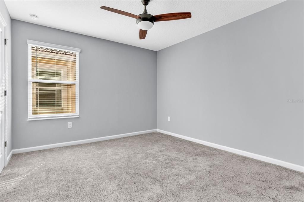 For Sale: $359,999 (4 beds, 2 baths, 2333 Square Feet)