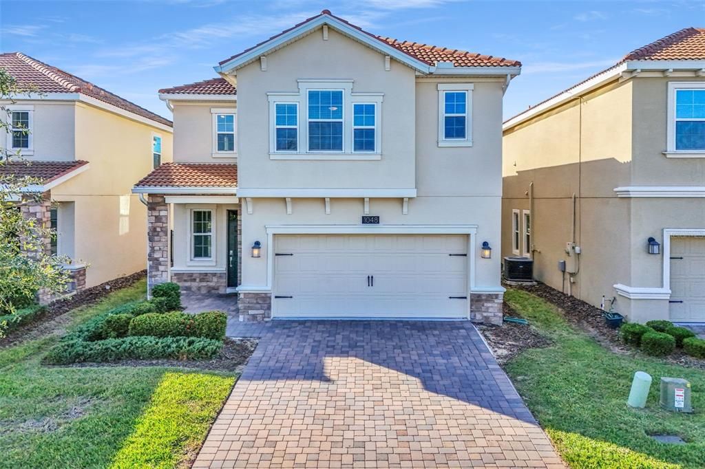 For Sale: $359,999 (4 beds, 2 baths, 2333 Square Feet)