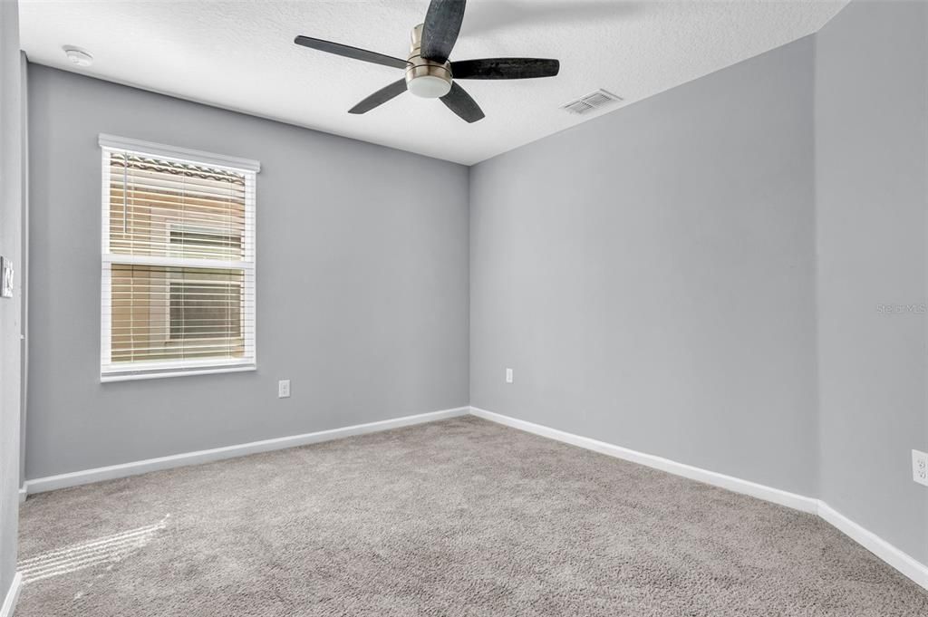 For Sale: $359,999 (4 beds, 2 baths, 2333 Square Feet)