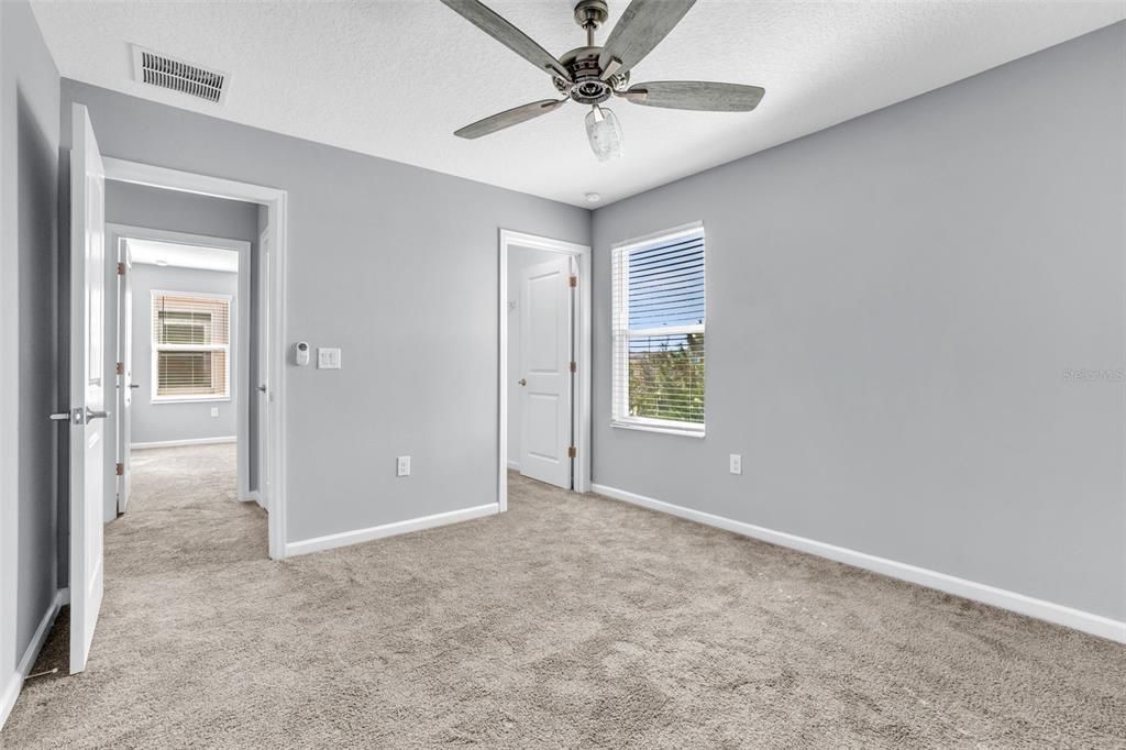 For Sale: $359,999 (4 beds, 2 baths, 2333 Square Feet)