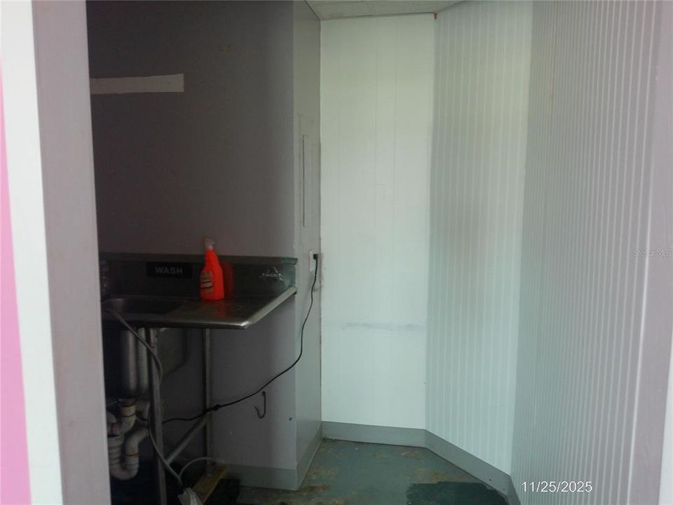 待售: $11,400 (0 贝兹, 0 浴室, 800 平方英尺)